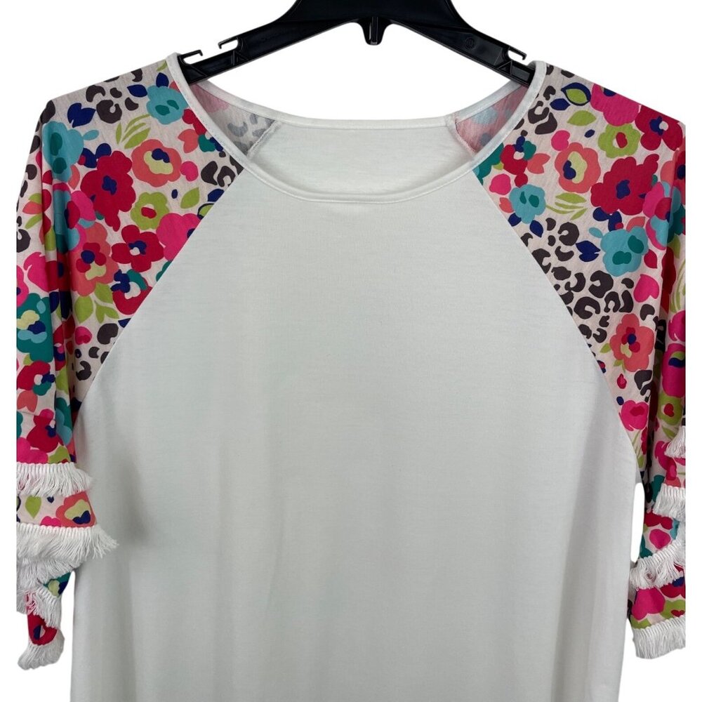 Cellabie White Multicolor Floral Fringe Half Sleeve Jersey Top Womens Size 3XL - Picture 3 of 8